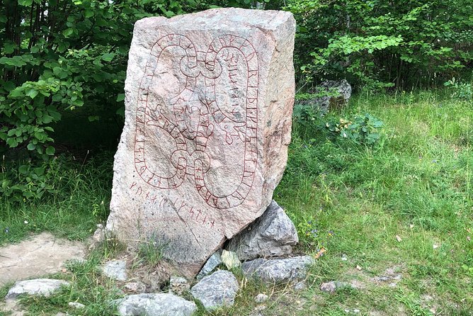 3-4h Viking History Short Day Tour from Stockholm - Stop 2: Såstaholms allé, Viking runestones, and Estrid’s story