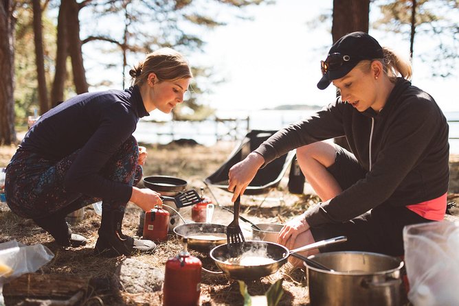 4-Day Kayak & Wildcamp the Archipelago of Sweden - Self-guided - Launch Day: Sheltered Bay Turns Into a Maze of Islands