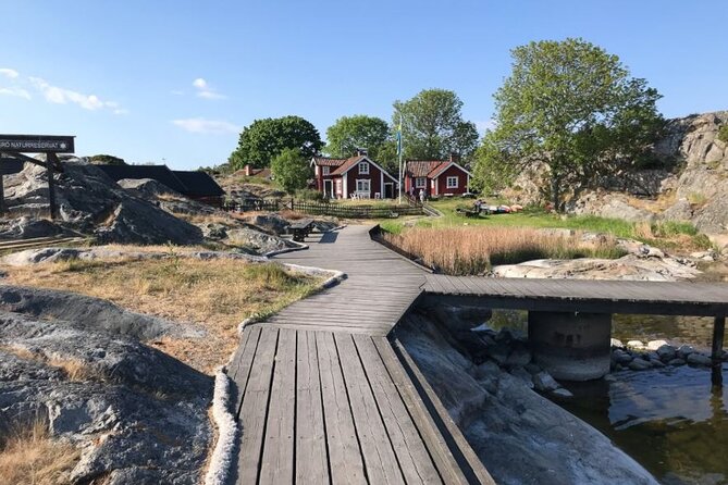 4-Day Stockholm Archipelago Self-Guided Kayak and Wild Camp - Day 1: Transfer, fika briefing, and first paddling toward Runmarö