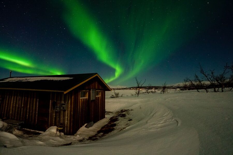 Abisko: Aurora Snowshoeing - Key things that make this Abisko snowshoeing night special