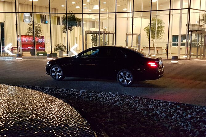 Airport Limousine Transfer: Arlanda Airport to Stockholm City 1-7 Passengers - Getting to the city: timing you can build a plan around
