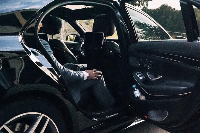 Airport Transfer: Airport ARN to Stockholm by Business Car - Key things to know before you land