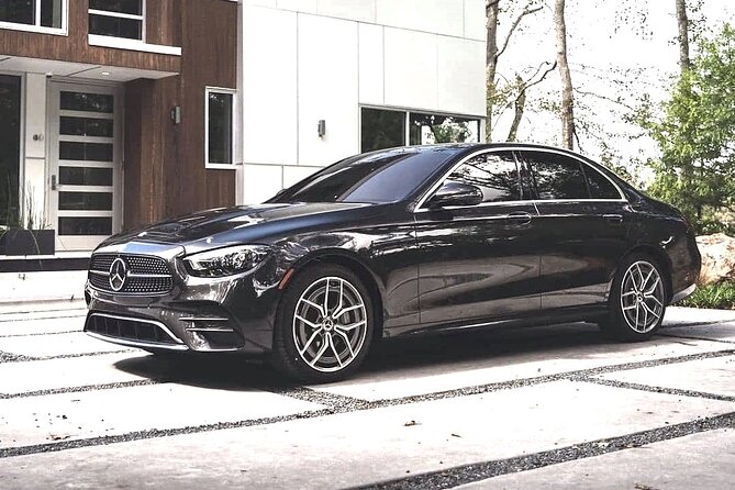 Airport Transfer: Airport ARN to Stockholm by Business Car - Price and value: when $142.59 per person makes sense