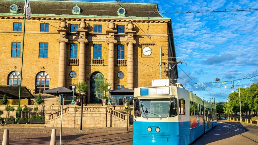 Best of Gothenburg: Private Walking Tour with a Local - Magasinsgatan: street art, local eats, and easy browsing