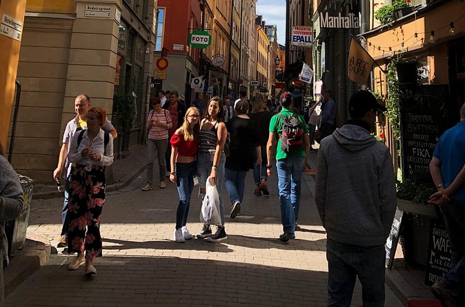 Bloody Stockholm 2h - ghosts, horror and Dark Folklore Tour - Stop 2: Prästgatan, a street once called Hell
