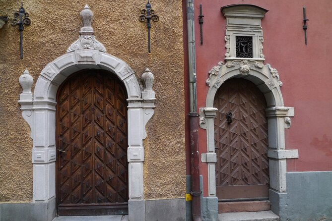 Bloody Stockholm 2h - ghosts, horror and Dark Folklore Tour - Meeting up by Stockholm’s prize monument, then into Old Town