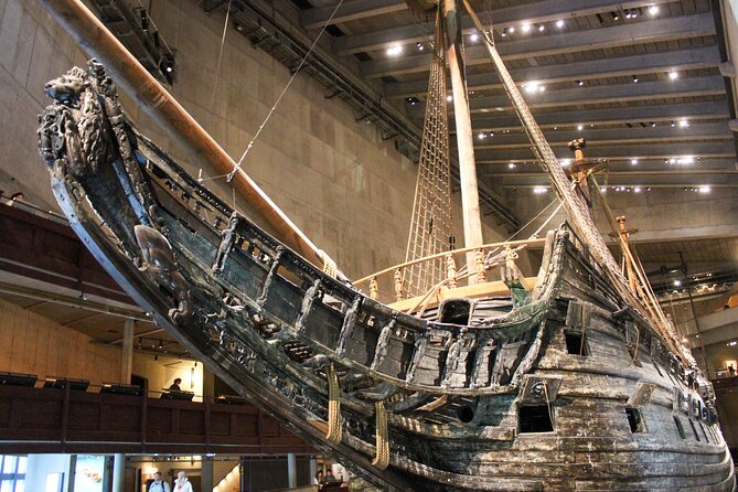 City Hall, Old Town & Vasa Museum - all-in-1 guided experience - Old Town Gamla Stan: medieval lanes with a modern guide’s rhythm