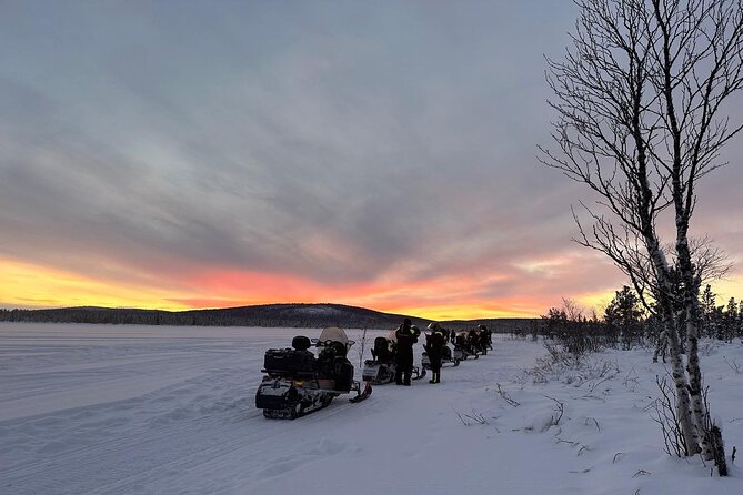 Day tour with snowmobile in Kiruna 10:30 am - 3.5 hours and the shared snowmobile setup