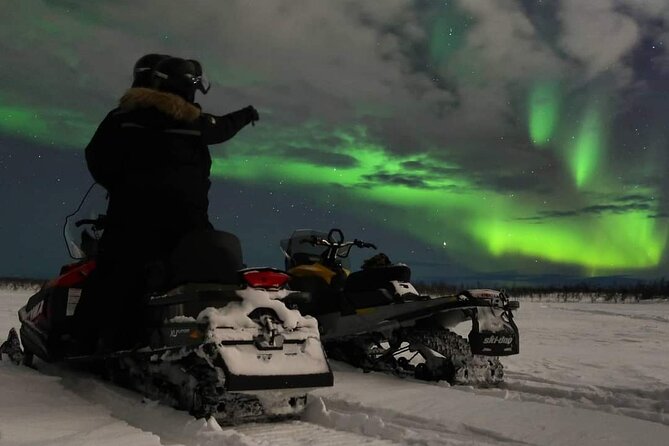 Enjoy the Aurora show on top of the mountain inc tipi dinner - Máttaráhkká Northern Light Lodge tipi dinner: warm food, darker skies
