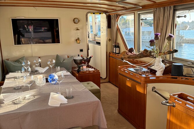 Exclusive Yacht Tour of Stockholm: sunset, dinner, lunch, cruise - Royal Palace View, Then Strömmen’s Skyline in One Cruise Track