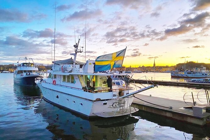 Exclusive Yacht Tour of Stockholm: sunset, dinner, lunch, cruise - Skeppsholmen and Djurgården: Green Islands and Museum-Adjacent Views