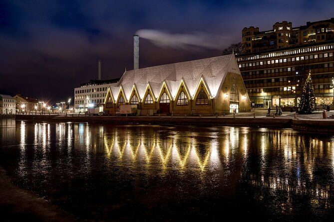 Explore Gothenburg in 60 minutes with a Local - Passing the Opera House, Rådhuset Facade, and the Underground Fort Feel