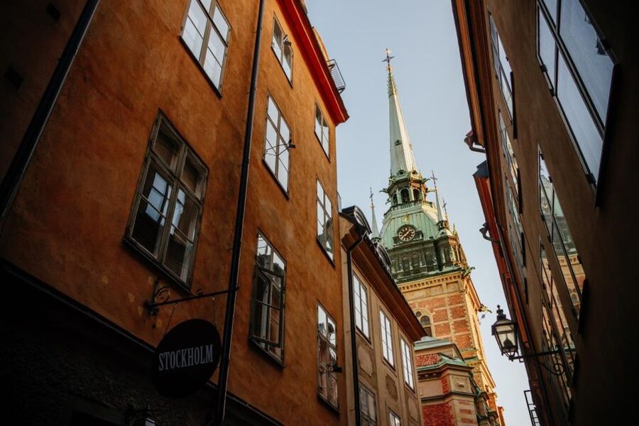 Gamla Stan: Essential Tour of Stockholm - Parliament House and Riddarholmen: learning to read the city’s “big moments”