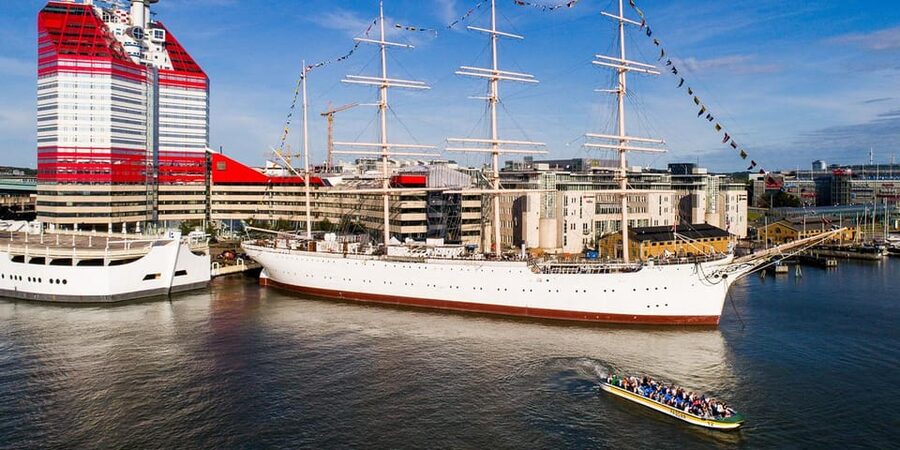 Gothenburg: City Canal Sightseeing Cruise - Best time to go, and how to pair it with your day