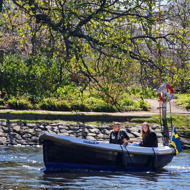 Gothenburg city center: Electric selfdrive boat tour - Stop-by-stop on the water: from Residenset i Göteborg to Stenpiren