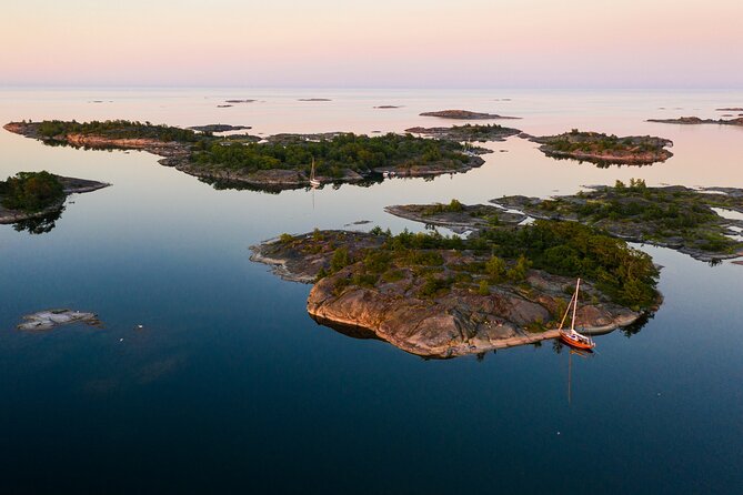 Guided 3-Day Kayak and Wildcamp Tour in Stockholm Archipelago - Day 1: fika, island paddling, and your first wildcamp night