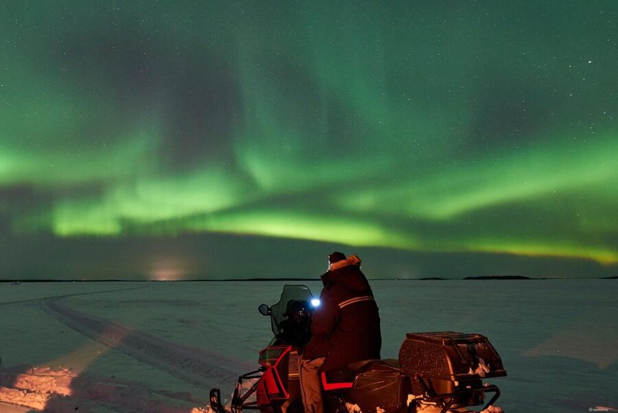 Luleå : Northern lights snowmobile tour - Snowmobile details: shared rides, driving rules, and getting comfortable