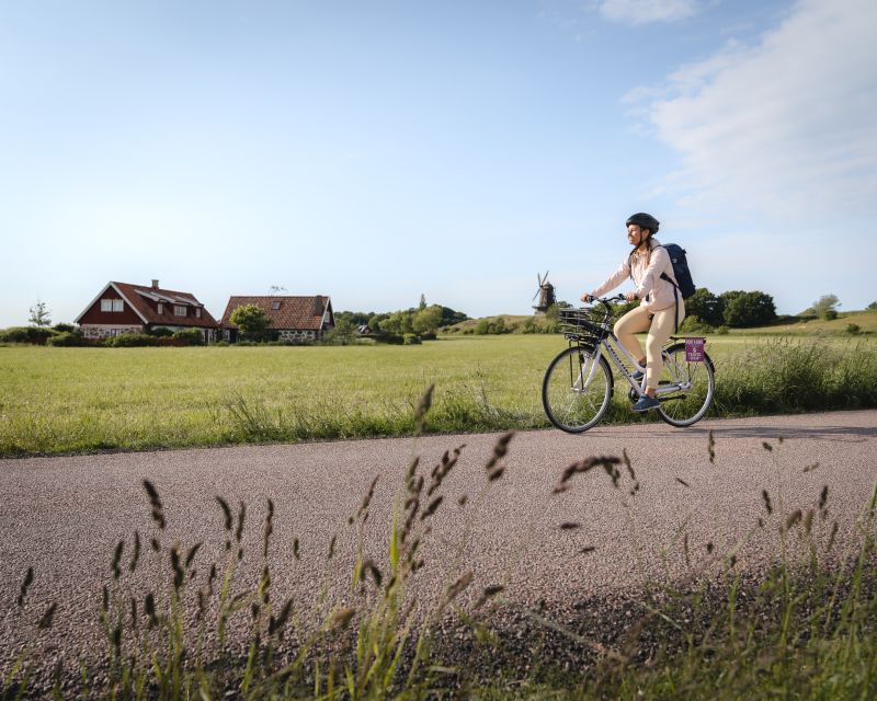 Malmö: City Bike Rental - What you ride: the 7-speed European city bike