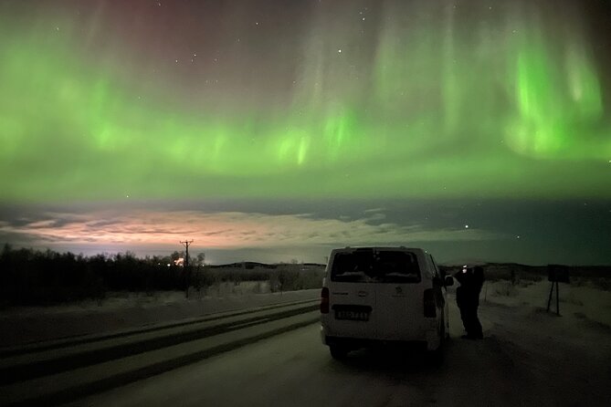 Northern Light hunt with minibus to Abisko 7:30 pm - Why Abisko’s aurora hunting feels different at night