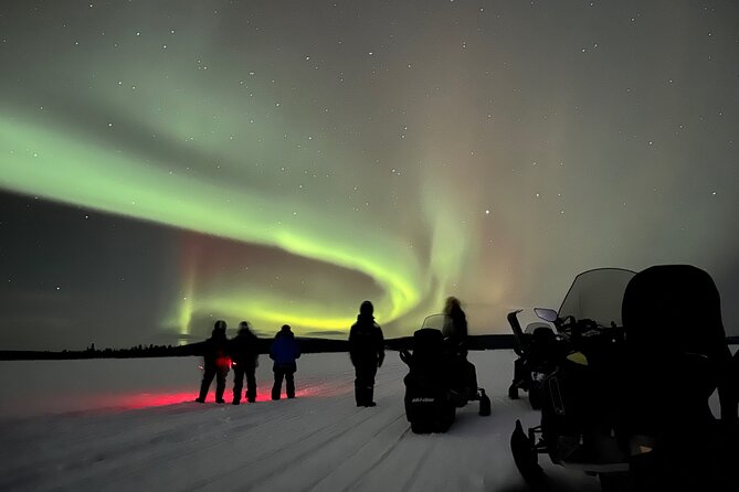 Northern Light snowmobile tour in Kiruna 7:30 pm - The Ride Rhythm: Small Group Size (Max 8) and Photo Stop Timing
