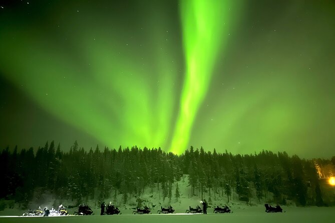 Northern Light snowmobile tour in Kiruna 7:30 pm - What the Snowmobile Feels Like: Challenging in a Fun Way