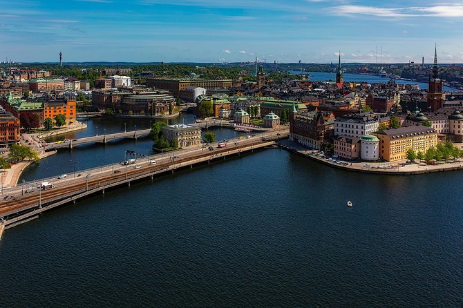 Private 4h VIP city tour by limousine car and guide in Stockholm - How this private limousine tour makes Stockholm feel easy