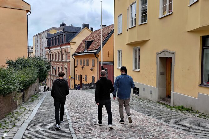 Private blood, ghosts and folklore Old Town 2h Stockholm tour - A 90-minute ghost walk with real place-based stories