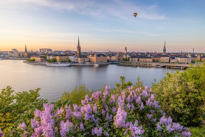 Private Golden Hour Photo Walk in Stockholm - Golden Hour in Stockholm, from Stadshuset to Monteliusvägen