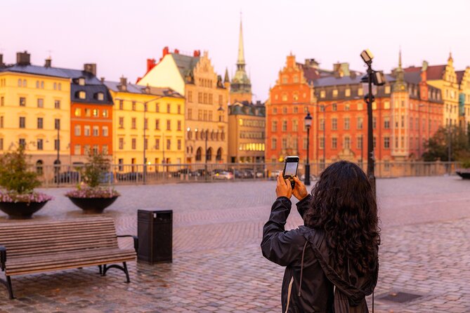 Private Golden Hour Photo Walk in Stockholm - Phone vs camera: what to bring and how to plan your shots