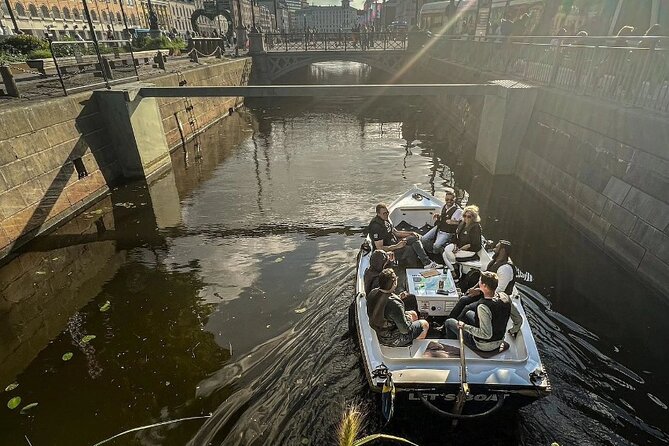 Self Drive Electric Boat in the Canals - Starting the electric boat without panic