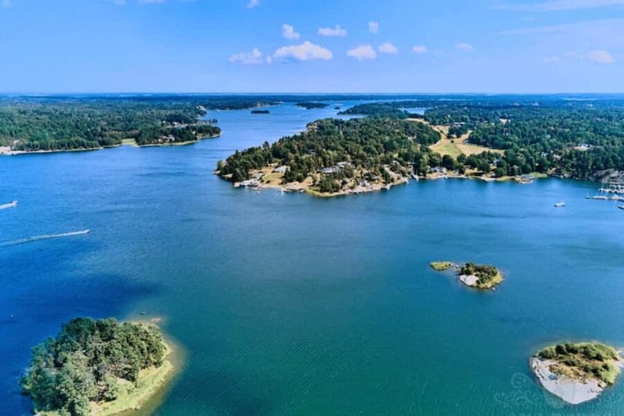 Stockholm: Archipelago Guided Boat & Walking Tour of Vaxholm - The guide’s stories: from everyday fishing life to darker legends