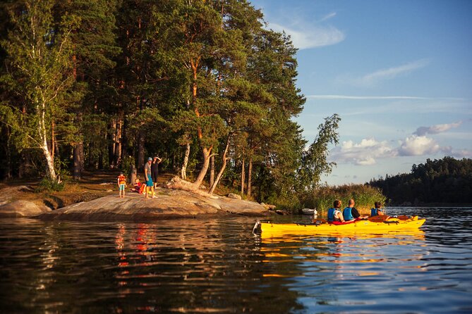 Stockholm Archipelago Sunset Kayaking and Fika tour - Stop 1: Vaxholm Fortress and King Gustav Vasa’s shoreline defense