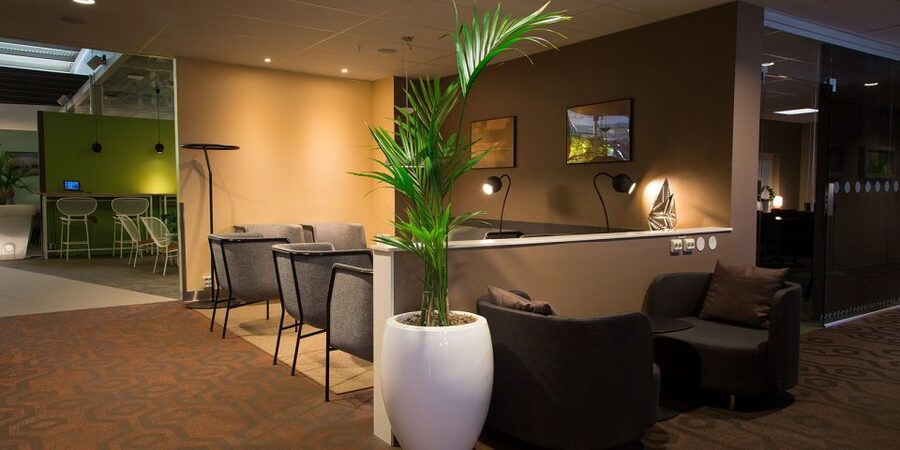 Stockholm Arlanda Airport (ARN): Premium Lounge Entry - Entering the Lounge Smoothly: What You Need at the Start
