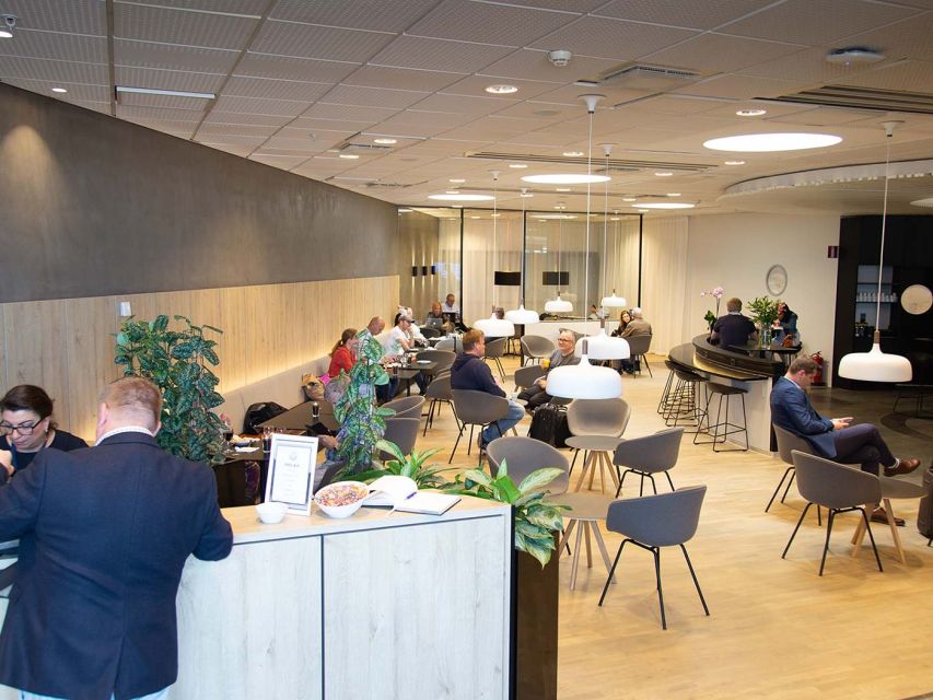 Stockholm Arlanda Airport (ARN): Premium Lounge Entry - Wi-Fi, Charging, and Flight Boards: Turning Wait Time Into Productive Time