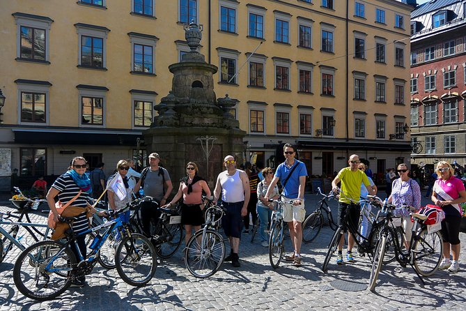 Stockholm at a Glance Bike Tour - Gamla Stan and the Royal Palace: medieval squares from street level