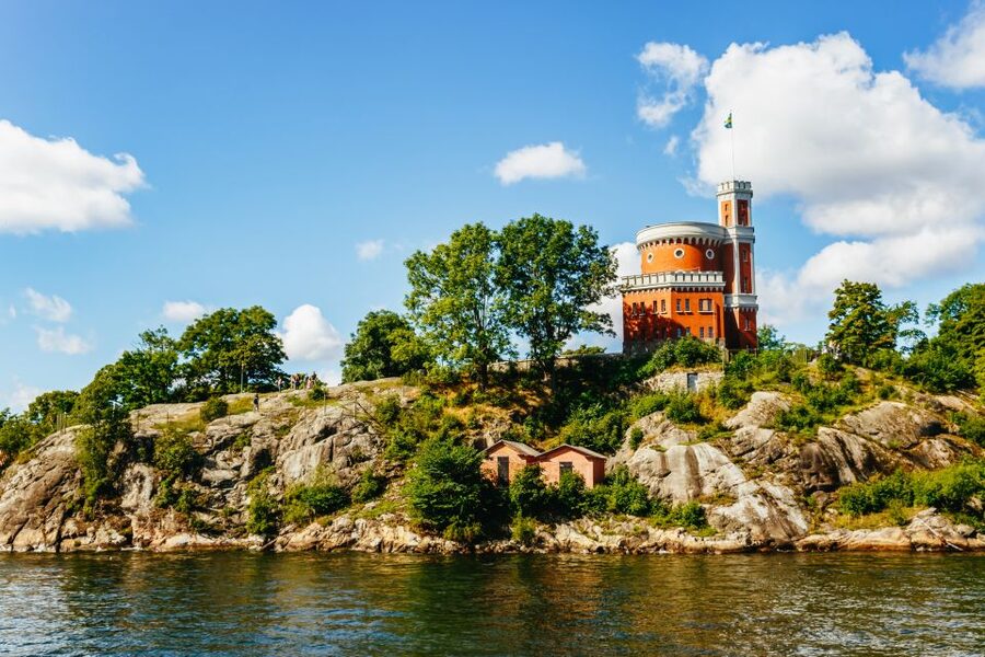 Stockholm: City Archipelago Sightseeing Cruise with Guide - Live commentary, islands, and the seasonal ice view