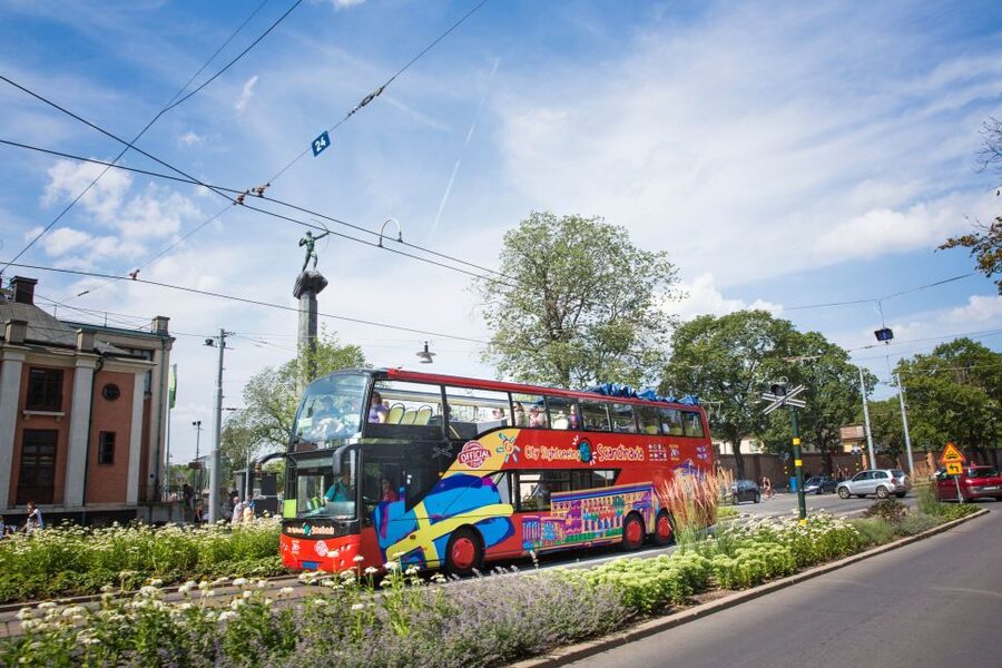 Stockholm: City Sightseeing Hop-On Hop-Off Bus Tour - ABBA Museum and Gröna Lund at Stop 7 and Stop 9