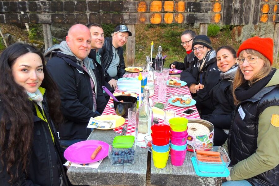 Stockholm: Evening Wildlife Safari with Midsummer Meal - When to go: sunset seasons and spotting chances
