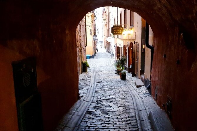 Stockholm Ghost Hunt: Self-Guided Tour and Puzzle Adventure - Nobel Prize Museum and the Gamla Stan area puzzles