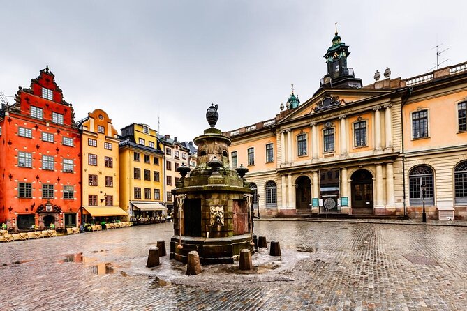 Stockholm Ghost Hunt: Self-Guided Tour and Puzzle Adventure - Where it starts: Wrangelska palatset and the momentum trick