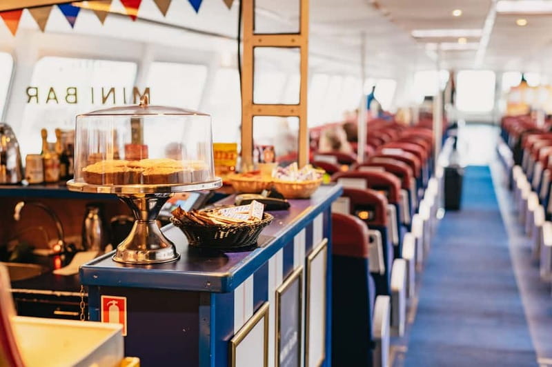 Stockholm: Highlights Boat Tour - Comfort, boarding notes, and practical tips for every season