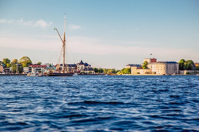 Stockholm: Kayaking tour around Vaxholm Archipelago with Fika - Norrhammen fishing cottages and the sweet spot of a harbor break