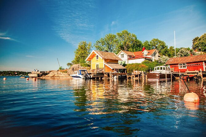 Stockholm: Kayaking tour around Vaxholm Archipelago with Fika - Group size, gear, and the fika break that actually changes the day
