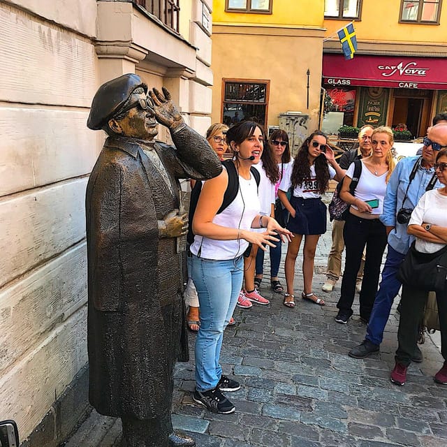 Stockholm: Modern City Walking Tour with Local Guide - Gustav Adolfs torg to the Royal Swedish Opera, then a calm break in the garden