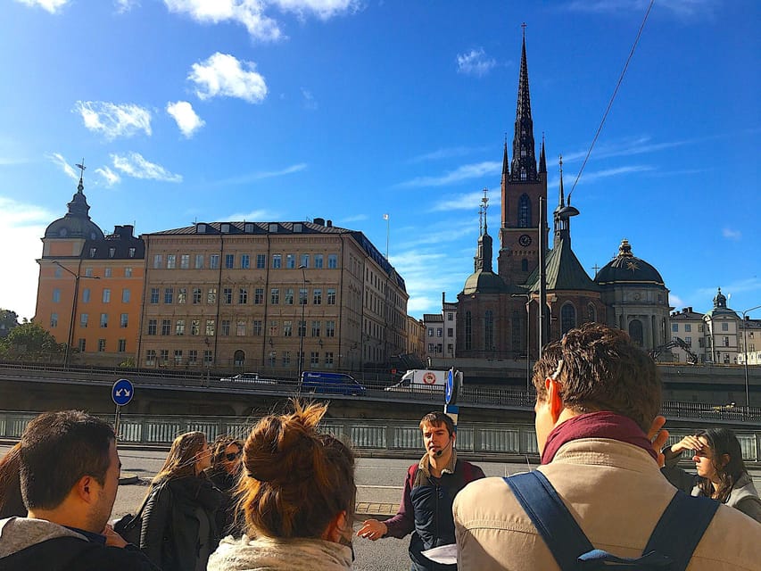 Stockholm: Modern City Walking Tour with Local Guide - Berzelii Park, China Theatre, and the walk toward Stureplan culture