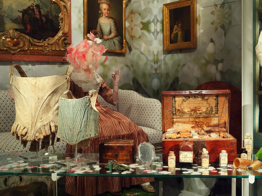 Stockholm: Nordiska Museet Entry Ticket - Museum shop: everyday goods and Nordic crafts