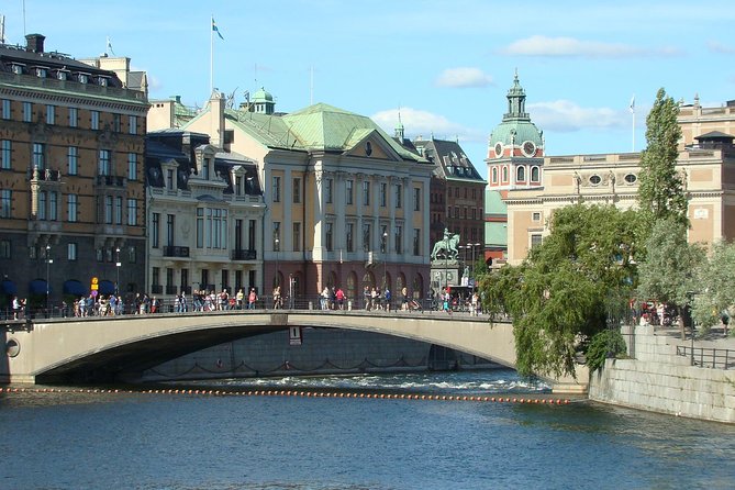 Stockholm Old Town and the Vasa Museum, a Small Group Walking Tour. - Where you meet and how the walking plan really feels