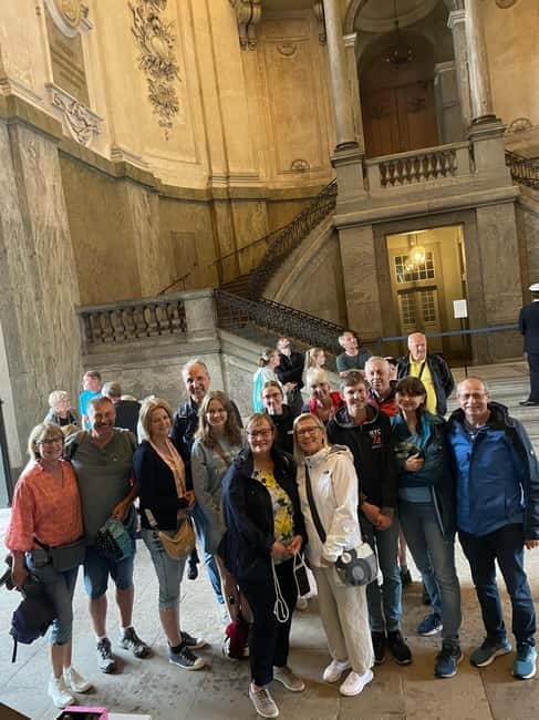 Stockholm: Old Town Guided Walking Tour (English / Deutsch) - Swedish fika and the WhatsApp local tips you should not miss