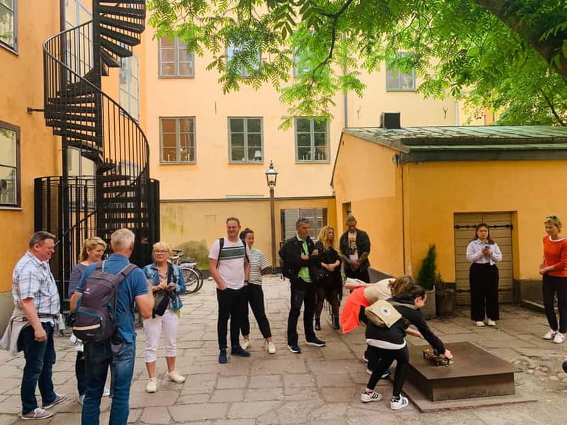 Stockholm: Old Town Guided Walking Tour (English / Deutsch) - Price and time: is $29 a smart buy