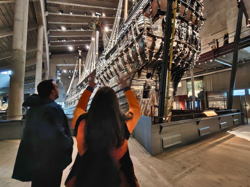 Stockholm: Old Town Walking Tour w/ Vasa Museum & Boat Ride - Old Town walking route: the big sights, connected by a guide